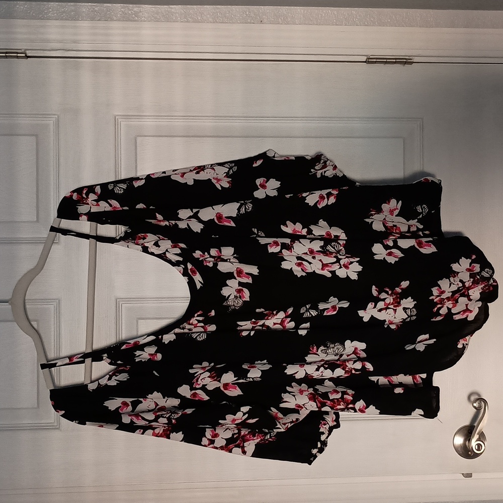 Torrid Cold Shoulder 5X Black Pink White Butterfly Floral Blouse (b333)